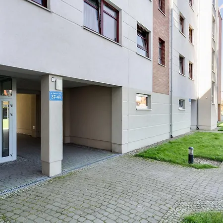 Elite By The River Apartman *